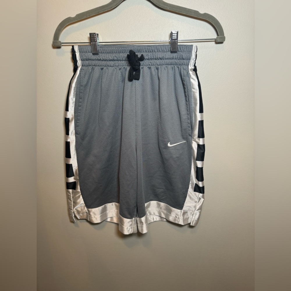 Men Nike grey basketball shorts with black and white, small
